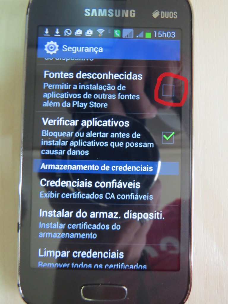 Passo 6: No Menu "Configurações" ative a opção "Fontes Desconhecidas" clicando no quadrado acima.