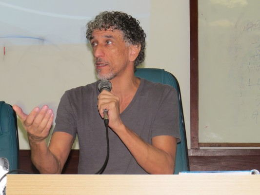 Jeferson Lee, assistente social e professor da UERJ